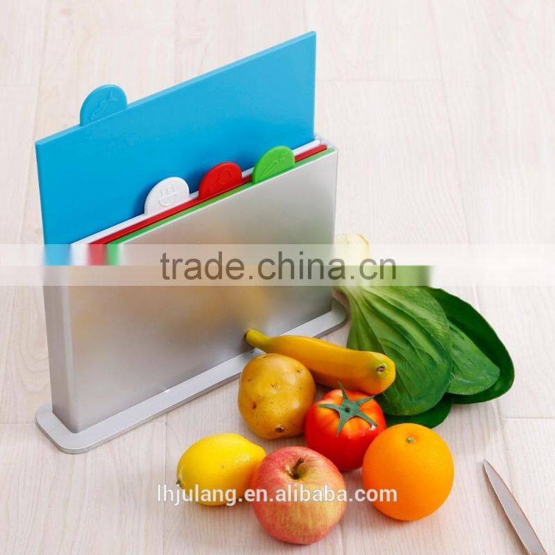 4pcs plastic cutting board set with stand/plastic chopping board
