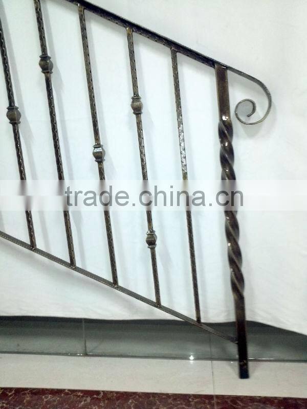2014 Top-selling interior wrought iron stair handrail