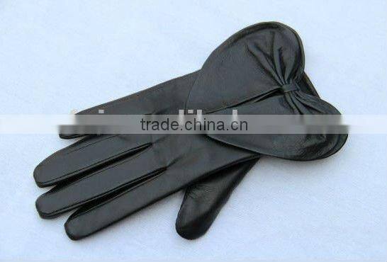 Heart-shaped Design Ladies' Fashion Brand leather glove