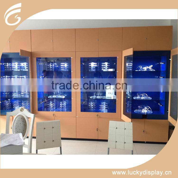 optical display showcase