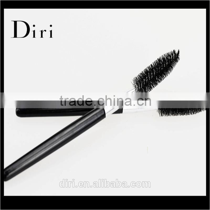 Disposable Eyelash Brush with Black Plastic Handle Wholesale