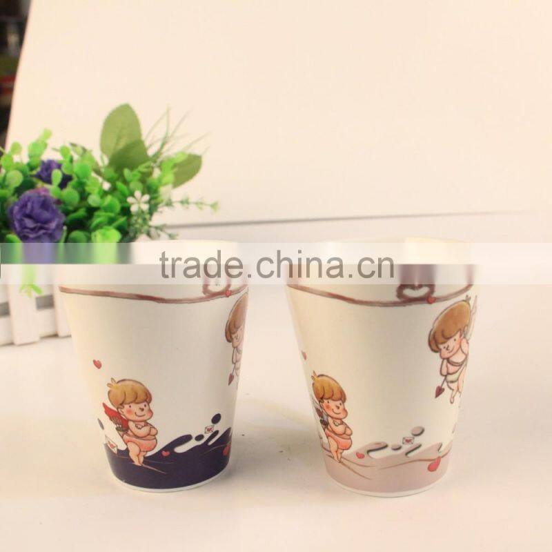 Hot sale creative 13oz magic mug v shape with customized design