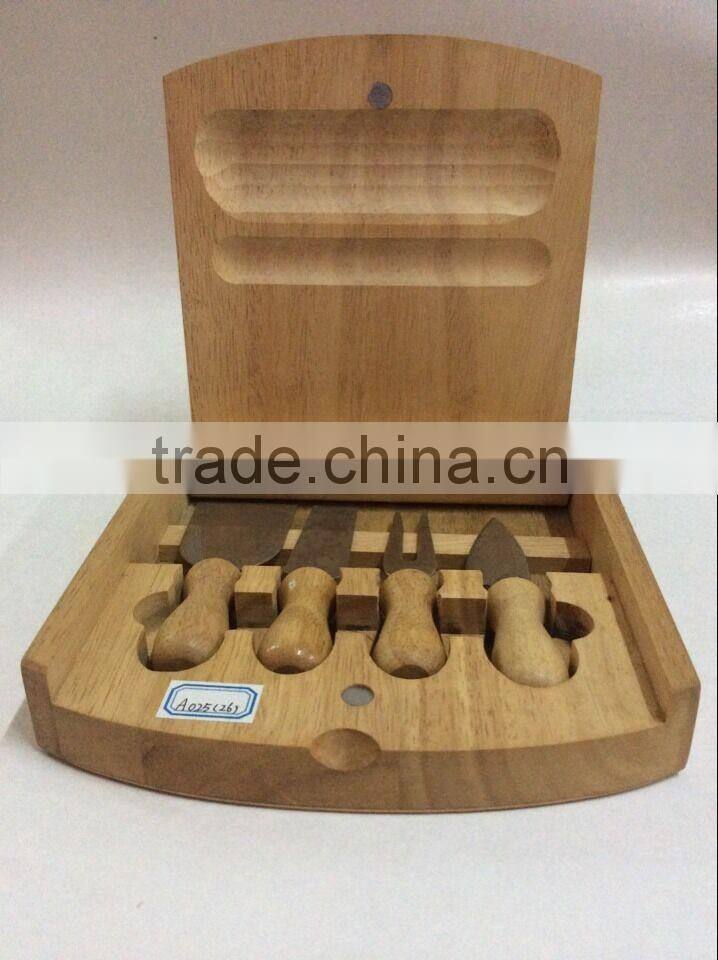 Rubber wood cheese box with cheese knives ,wooden cheese box,bamboo cheese box with knives set