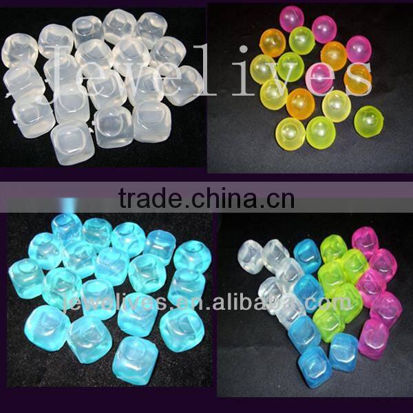 Reusable plastic ice cubes for drinking barware
