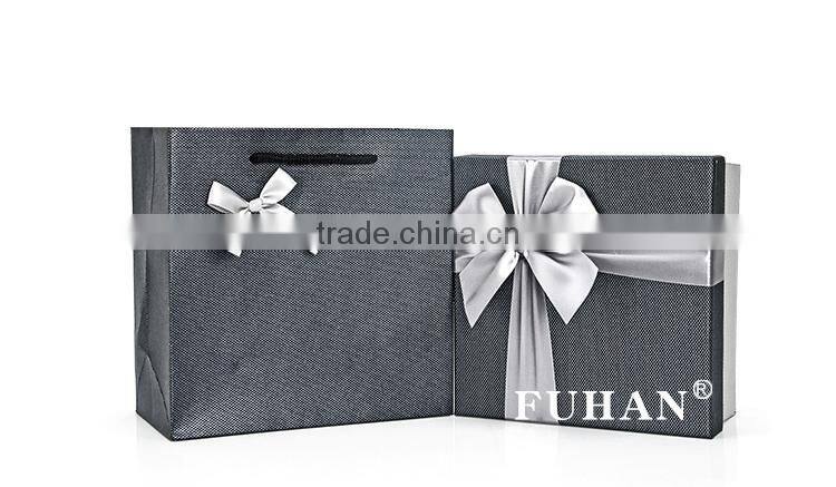 Customized bow boxes ,Pearl paper gift packaging box