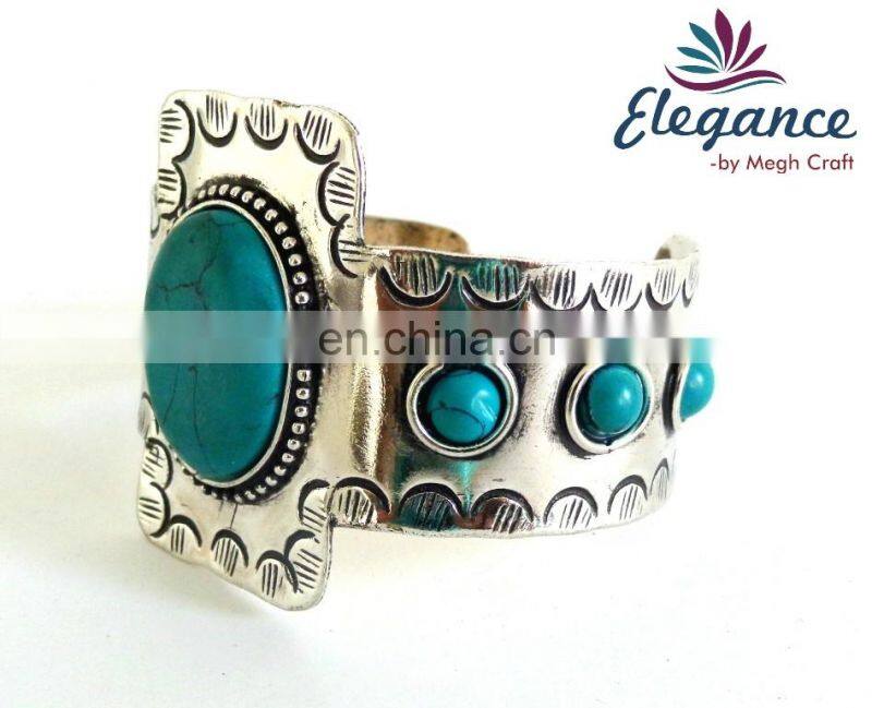 Green Horn bracelet on brass Wholesale Bangle set-Fashion Bracelet set-Bollywood fashion golden color imitation kada bracelets