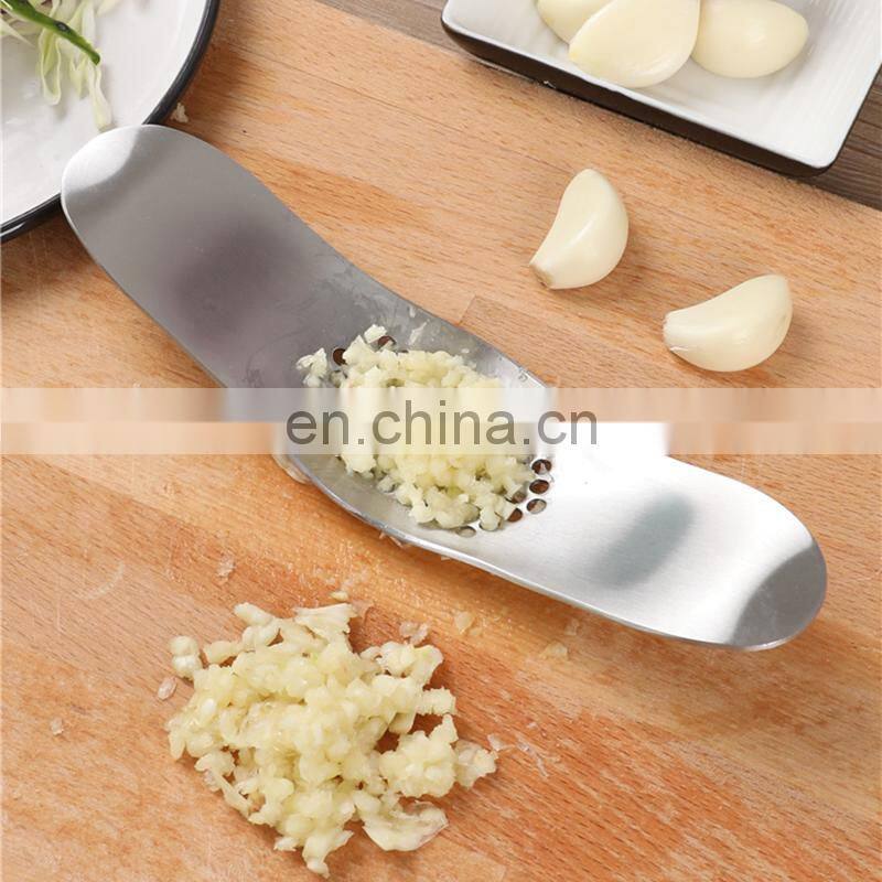 High Quality Creative Kitchen Tools Multifunction Garlic Press