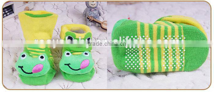 2015 hot sale baby cartoon tube sock cost-effective baby sock shoes