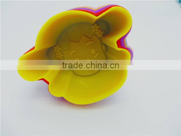 Wholesale Funny Hot Custom-made Silicone Cupcake Mold 2016