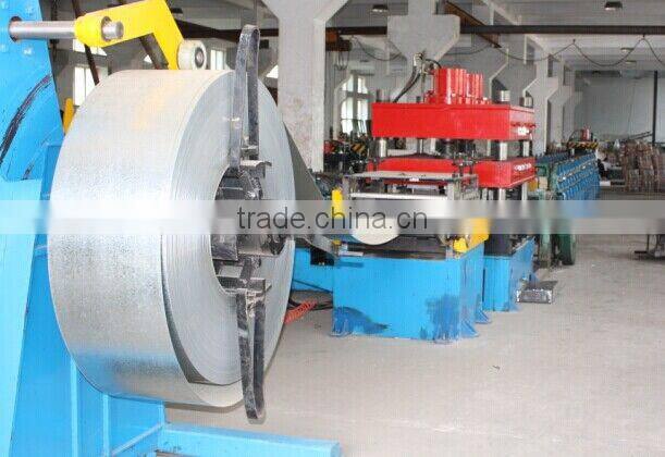 heavy duty razor barbed triangle bending welded wire airport fence with Y post