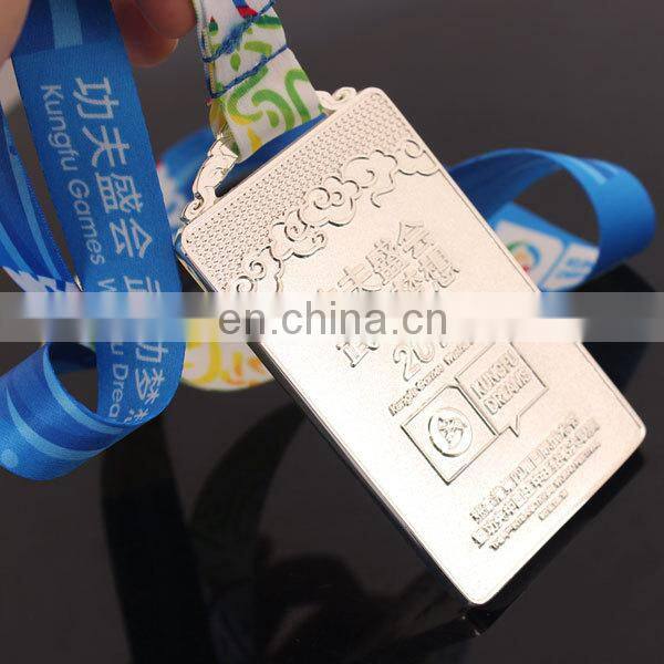 Custom gold medal for anniversary gift