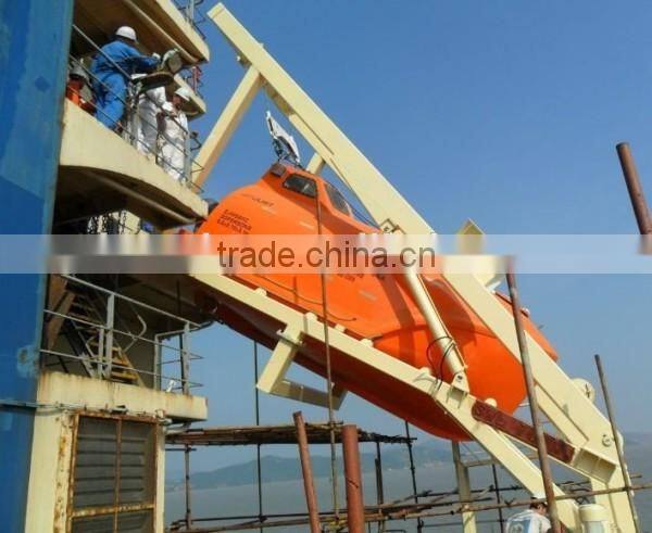 MED APPROVAL 25 PERSON ENCLOSED TYPE LIFEBOAT