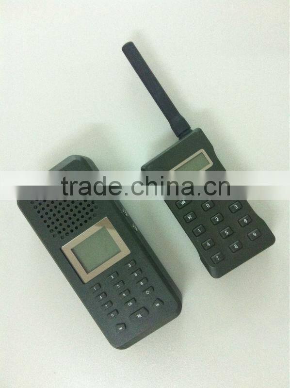 Electronic bird caller for hunting with remote control