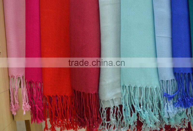 Fashion women twill hot popular pashmina shawl 100%viscose solid color