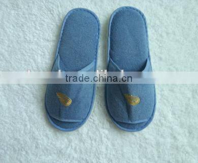 White Hotel Bathroom Slippers With Embroidery