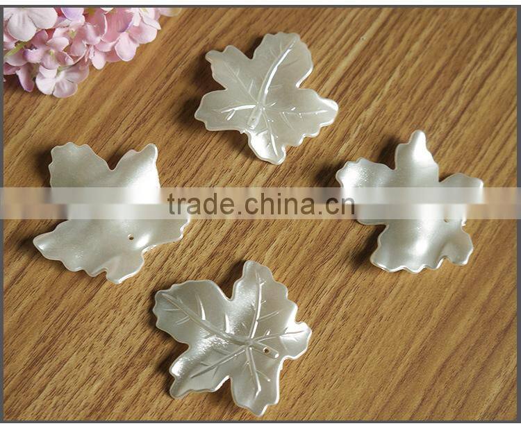 Factory Wholesale full design maple leaf shape 50*51mm Pearls Fancy Pearls loose imitation ABS Plastic beads supplier