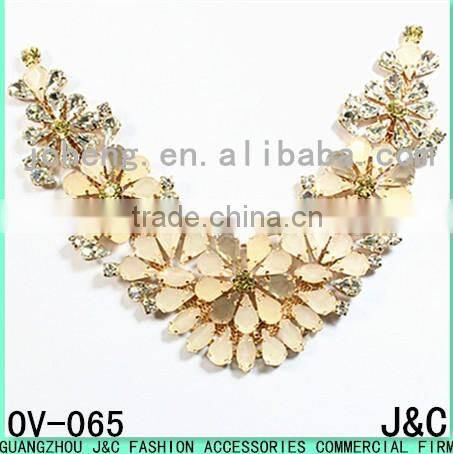 new arrival V shaped resin stone decorated shoe ornament/ shoe accessory/ shoe trim