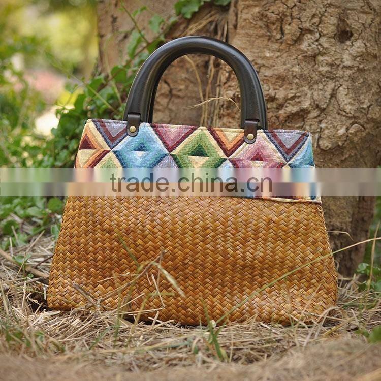 Fashion straw summer beach bag tote bag/handbag with embroidery for ladies and gils
