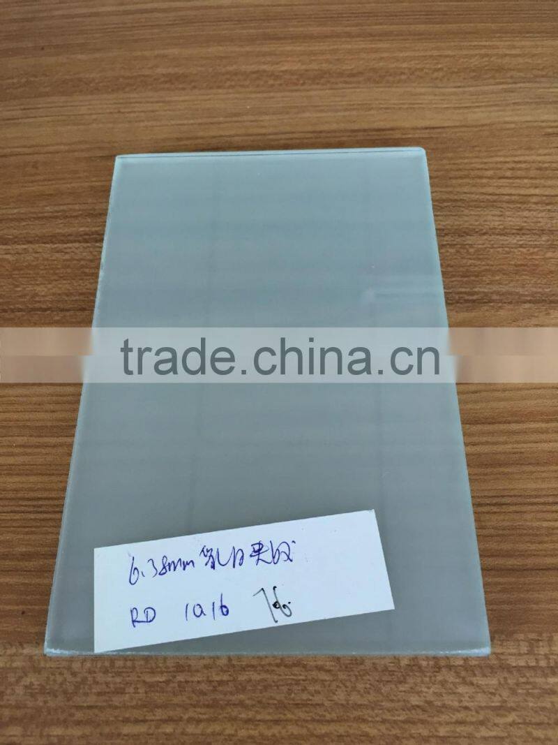 colored laminated glass