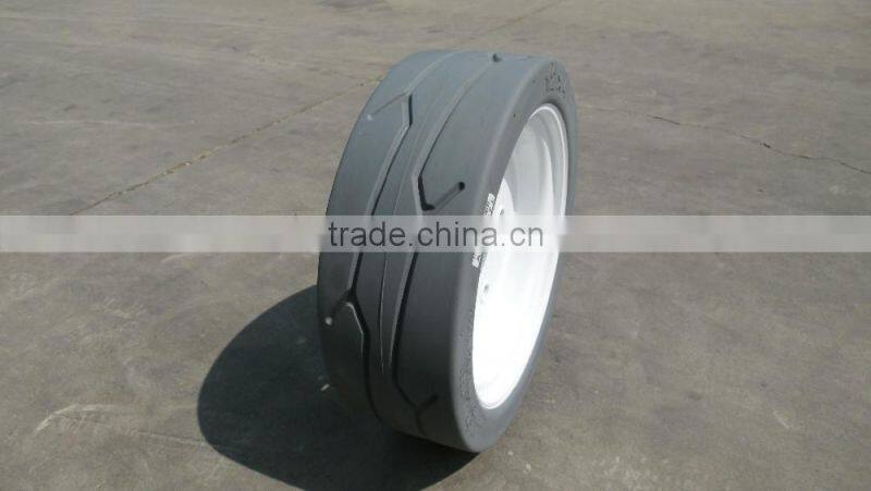 Non-marking Skyjack 3219 Replacement Tires 12x4 200x8 2.00-8