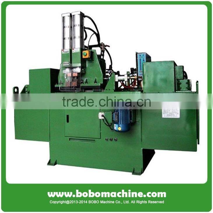 Metal pipe butt welding machine