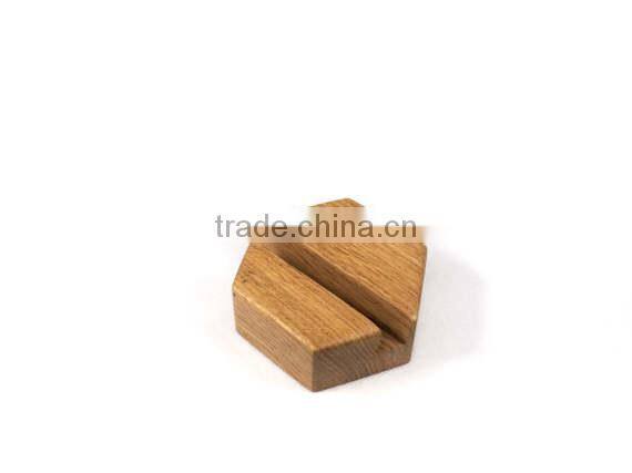 High Quality Solid Wood Customization Laser Logo Mobile Phone Stand Simple and Cheap Oak Wooden Phone Stand Pad Holder Set OME