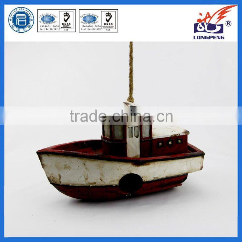 Vintage Look Boat Shaped Birdhouse for WildBird Care