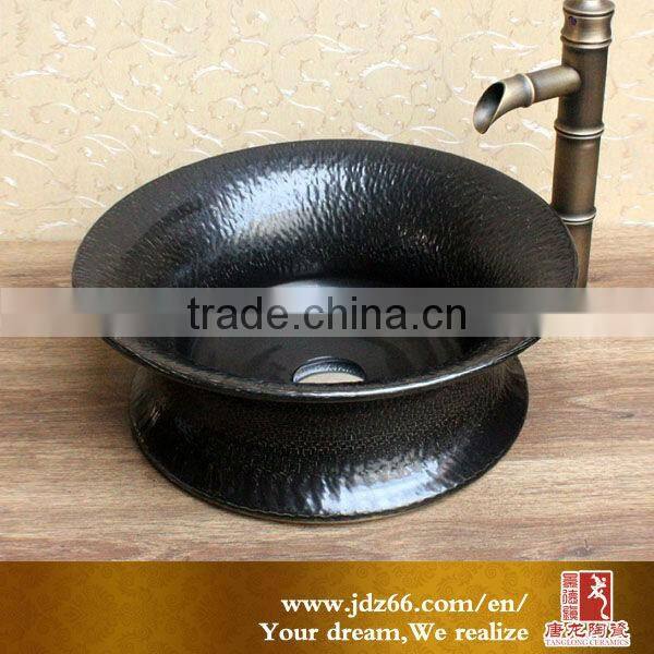 Unique shape hot selling ceramic basin small size wash basin sink used in bathroom