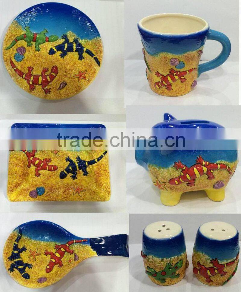 Hot wholesale ceramic spoon tropical fish decoration