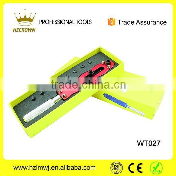 Watch replacement battery tool