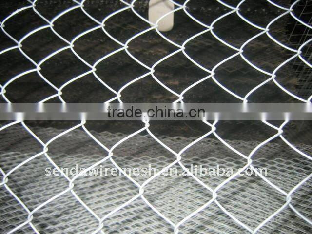 nature pressure treated wood type and metal frame material chain link fence