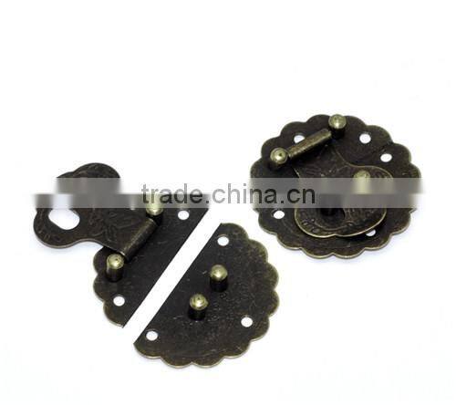 Antique Bronze Pattern Carved 6 Holes Wooden Box Lock 4cm