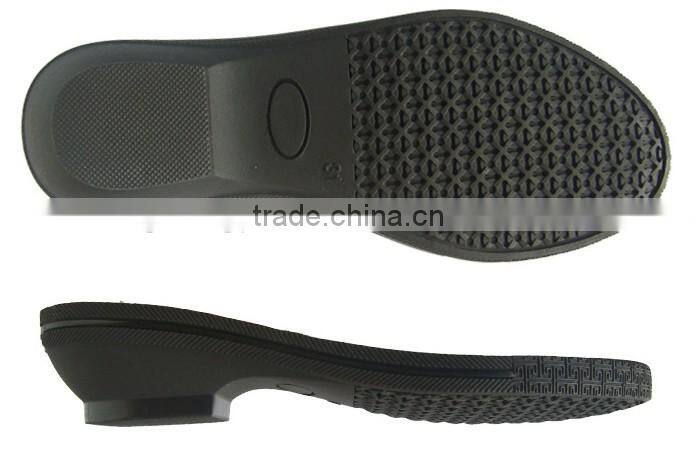 Vertical outsole injection machine