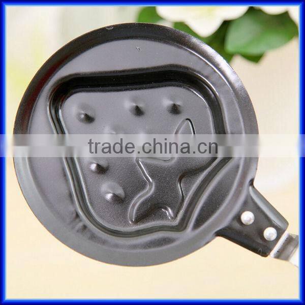 Cheap omelette frying pan heart shaped mini non-stick egg frying pan