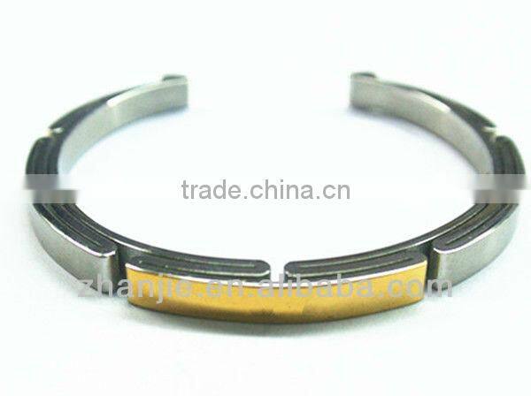 2013 fashion design titanium healthy bracelet