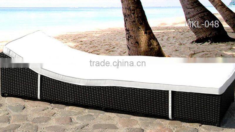 Daybed for swimming pool-Wicker Rattan sun lounger wicker resort furniture