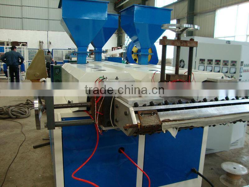 Food divider plate making machine