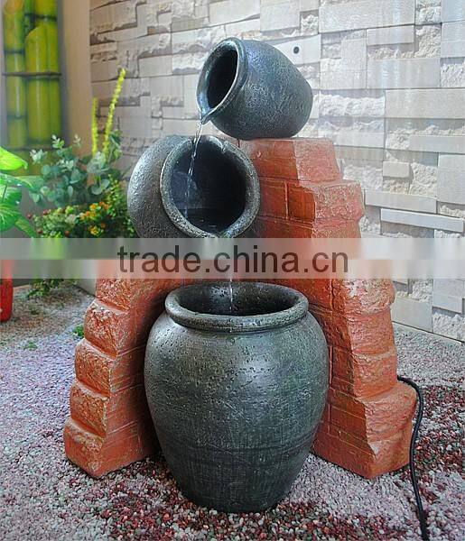 Resin garden outdoor decorative water fountain with pots on brick