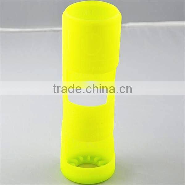 See- through window glass water bottle with silicon gel protective sleeve