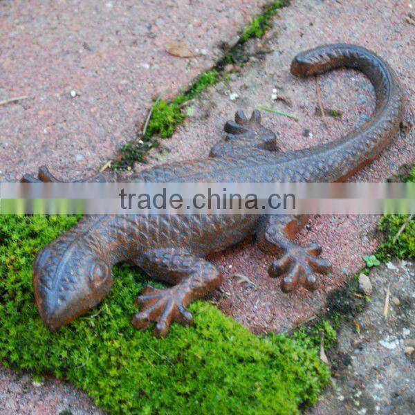 Metal animal garden ornament