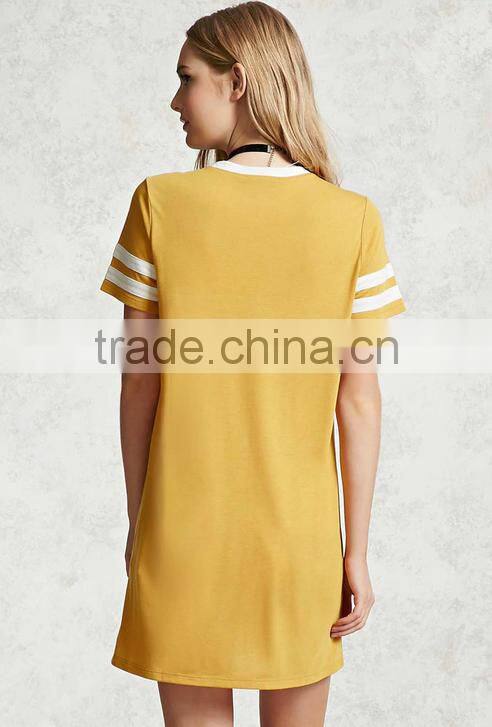 Woman Short Sleeve Round Neck Contrasting Varsity Stripes T-shirt Casual Shift Dress