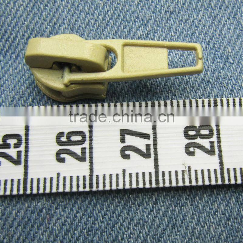 custom metal zipper pull