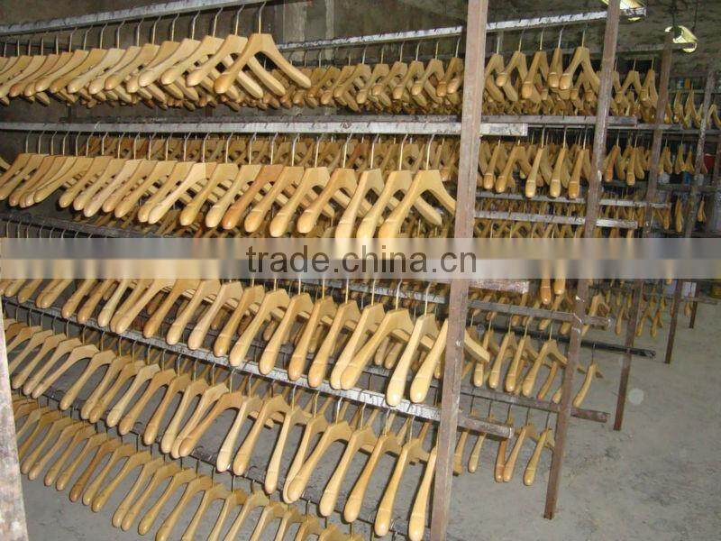 RL905 white plastic clothes hanger manufactory