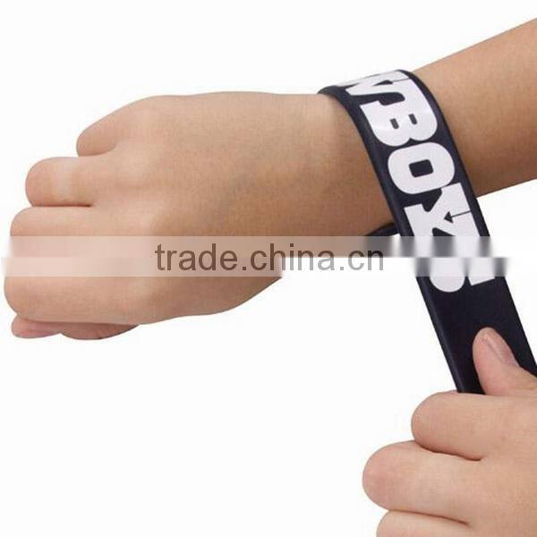 2014 100% food grade fashionable style silicone bracelet, silicone wristband made in china