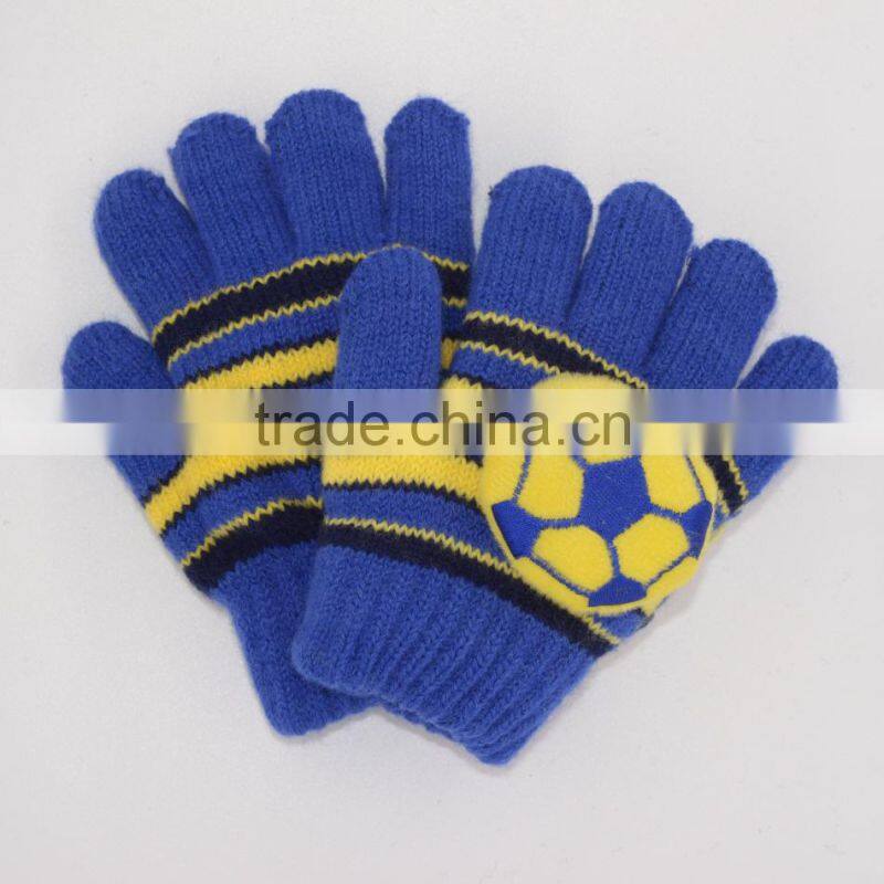 kid's extra warm knit gloves with football (in stock)