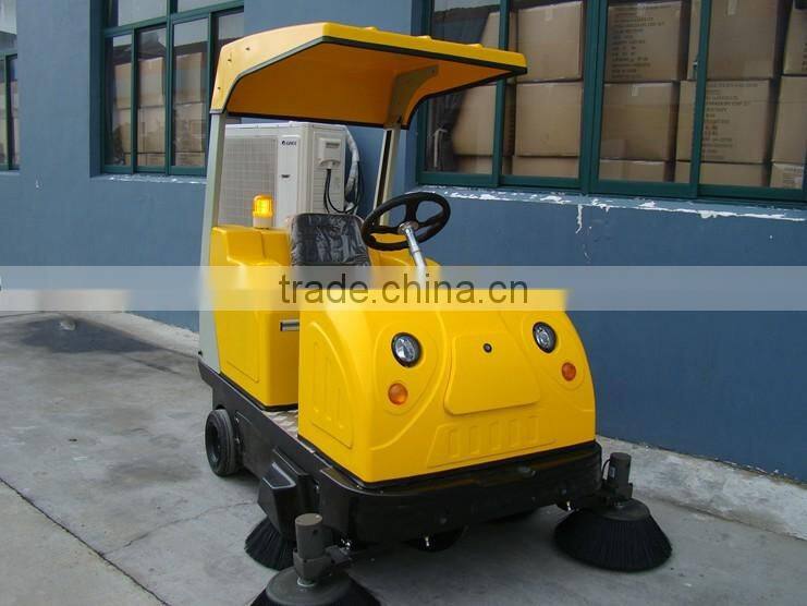 Ride on Road Sweeper