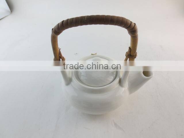 small capacity white porcelain tea pot with bamboo handle cheap price
