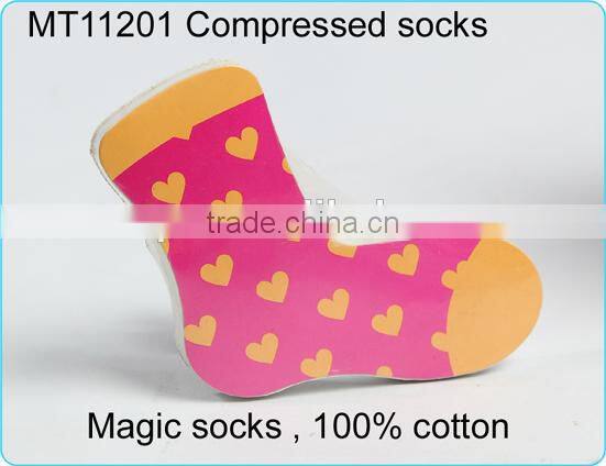 Cheap 100% compressed cotton face towels for customized gift