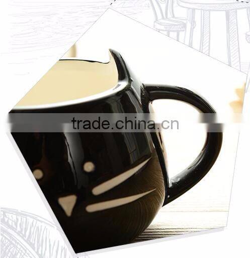 Creative gift Cartoon black and white ceramic cat mug