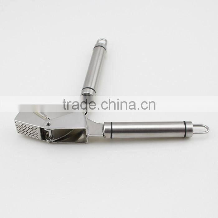 Hot Sale Rubber Handle Stainless Steel Garlic Press with Garlic Peeler